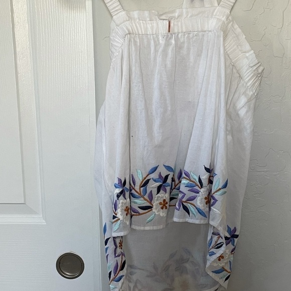 Revolve Misa LA cross neck floral embroidered tank - Picture 4 of 7